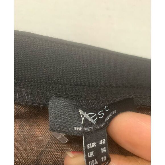 Cheetah Patterned Colorblock Dress - Picture 8 of 13